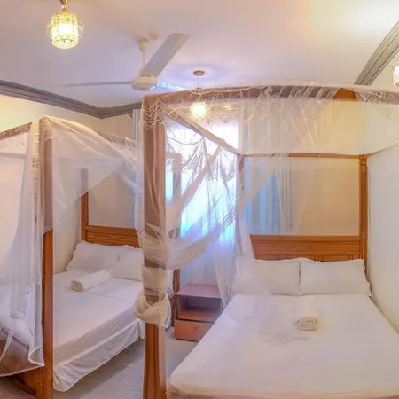 Pavillion Suites 2V Mombasa Exterior photo